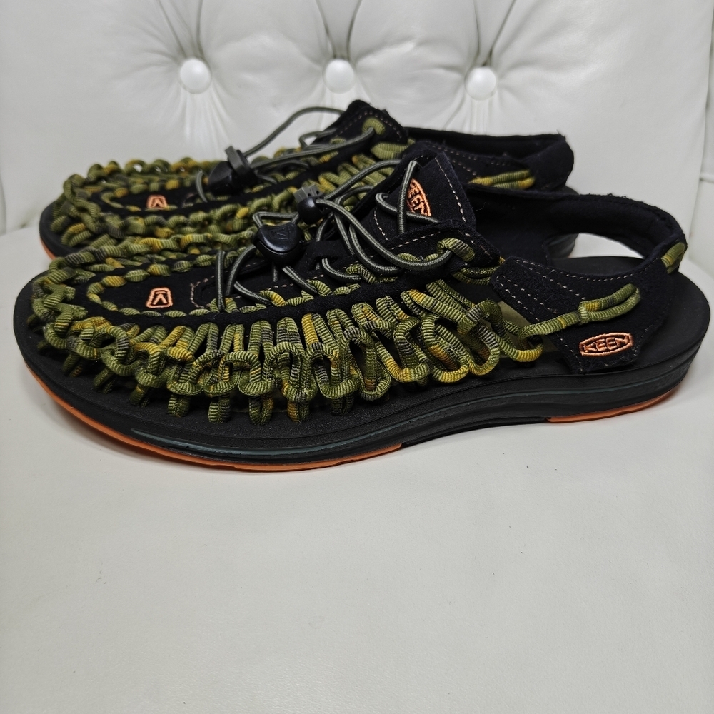 KEEN Uneek Bungee Cord Camo Green Black Braided Woven Sandals Men's Shoes Size 8